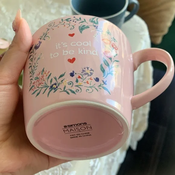 ☀️Weekend SALE☀️ 💗💙Simons mugs bundle - Picture 4 of 7